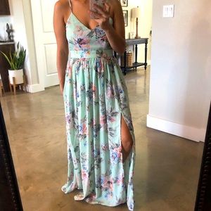 Backless maxi dress